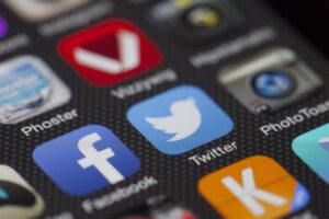 Eleições 2022: como fazer o monitoramento de redes sociais